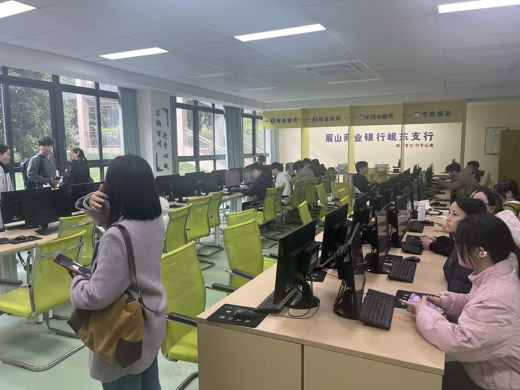校园标注实训现场